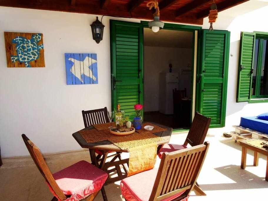 Апартаменты Apartamento Vacacional Pescaito En Плая-Кемада Экстерьер фото